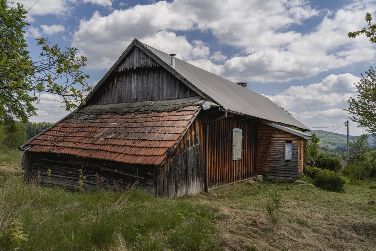 Odnalezienie i zakup chaty